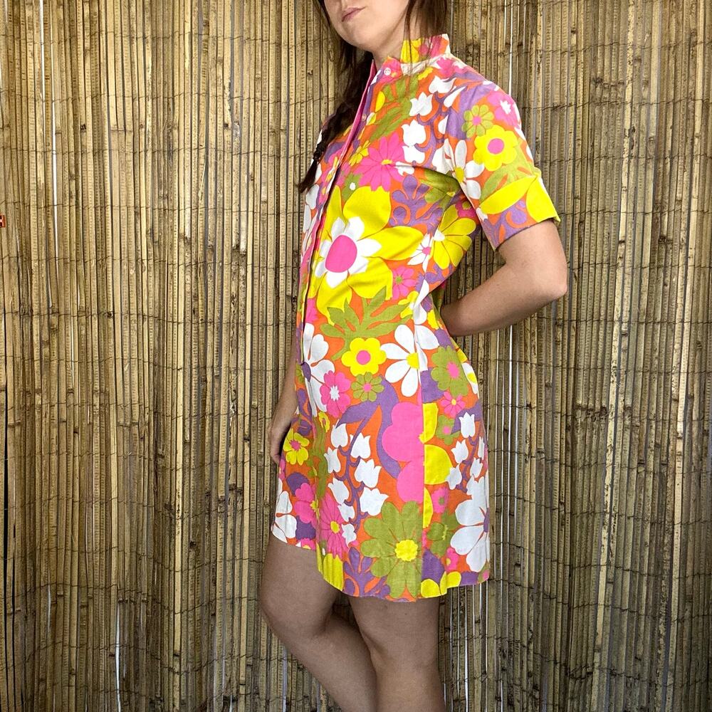 Vintage 1960s Lady Wrangler Floral Canvas Romper Jumpsuit Mod Pink Yellow - Picture 7 of 13